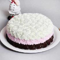 Strawberry Rose Cake